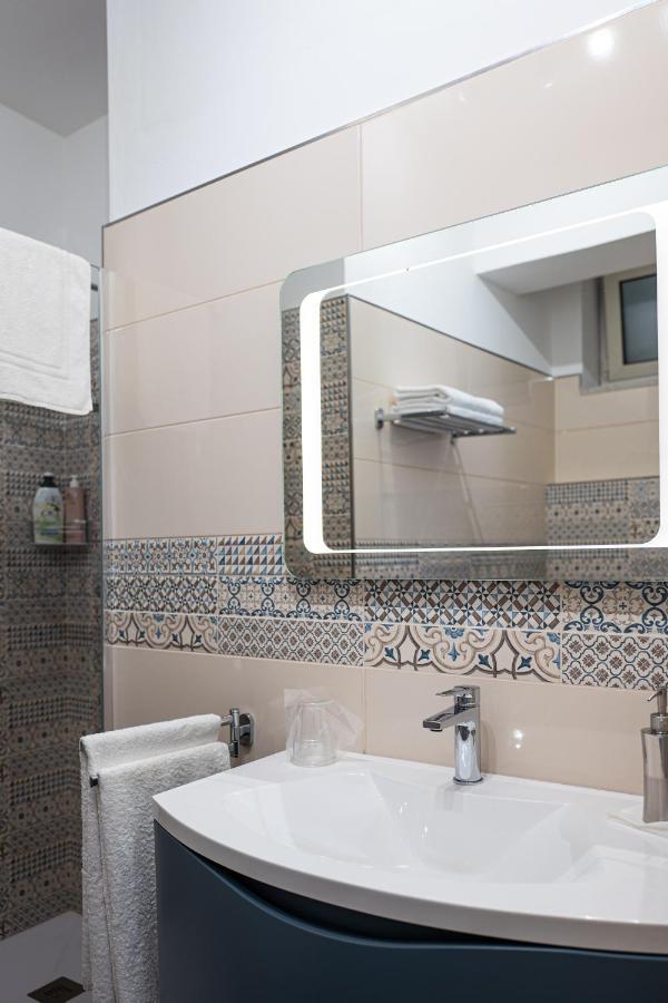 A Due Passi - Guest House Санто Стефано ди Камастра Екстериор снимка