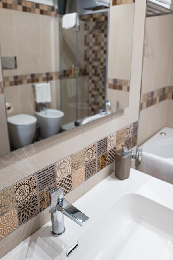 A Due Passi - Guest House Санто Стефано ди Камастра Екстериор снимка